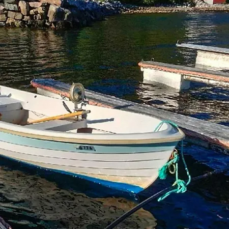 度假居 8 Person In *