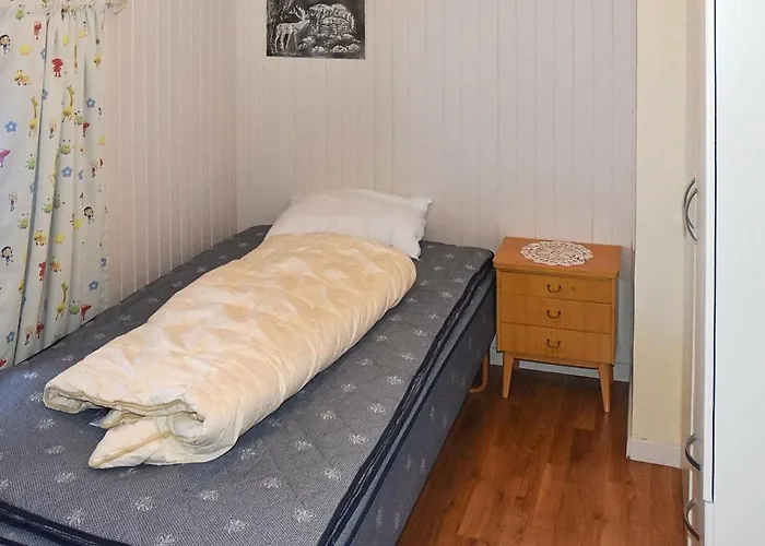 8 Person In * Eidsvåg