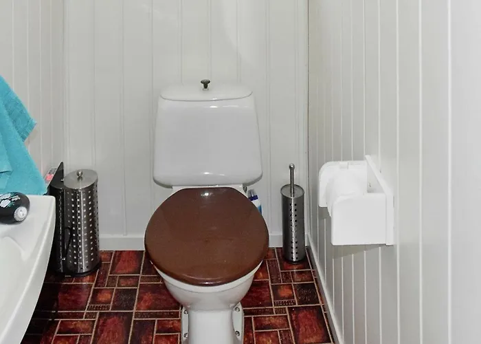 8 Person In Feriehus Eidsvåg